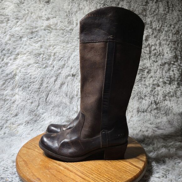 UGG Australia Cassis Lodge Womens Size 7 Distressed Leather Western Style Boots - Picture 1 of 11